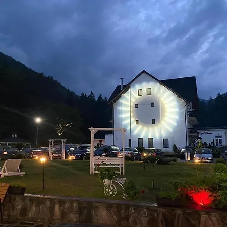 Hotel Pastravaria Popas Statiunea Climaterica Sambata