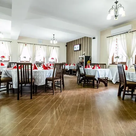 Hotel Pastravaria Popas 4*
